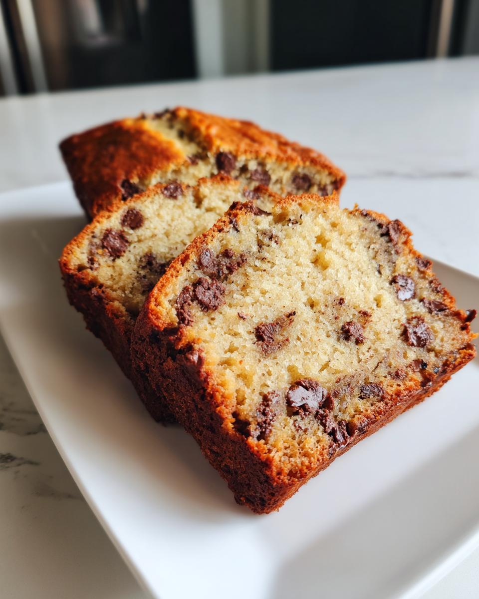 chocolate chip banana bread - detail 3