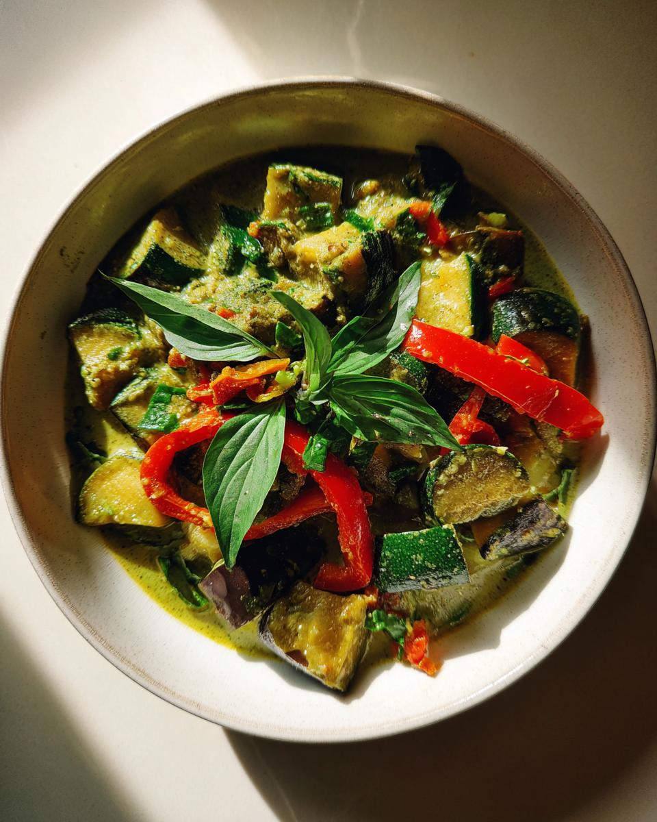 Thai Green Curry with Eggplant - detail 1